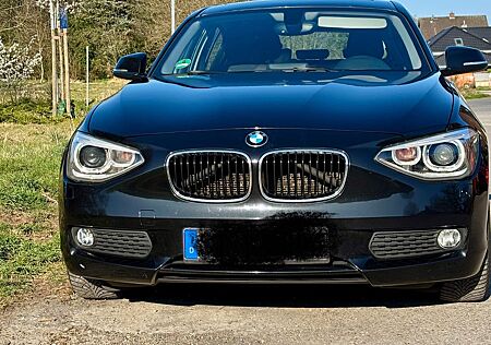 BMW 118d schwarz, unfallfrei, Schiebedach