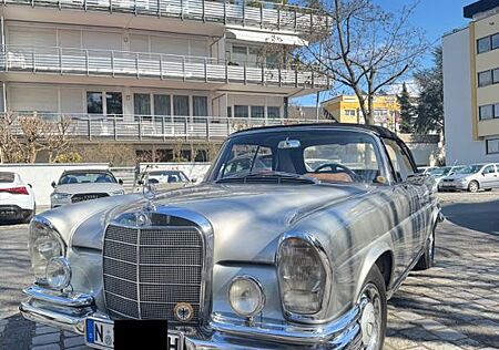 Mercedes-Benz 250 SE Cabriolet