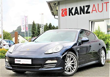 Porsche Panamera 4