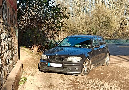BMW 120i Vollausstattung Ledersitze Automatik 2005