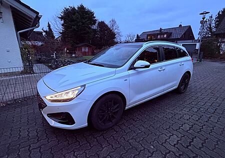 Hyundai i30 1.5 T-GDI Hybrid Prime Prime