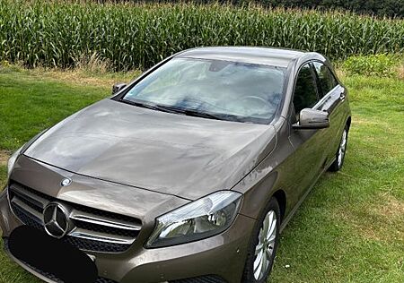 Mercedes-Benz A 180 BlueEFFICIENCY Style