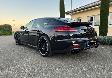 Porsche Panamera GTS Facelift Nightpacket