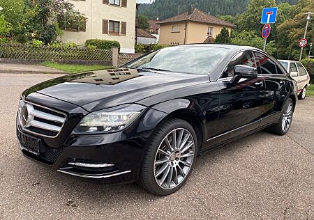 Mercedes-Benz CLS 350 CDI 4Matic *AMG*Distr.*Kamera*LED