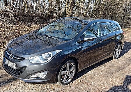Hyundai i40 Kombi Diesel | TÜV 12/2027 | 112.500km