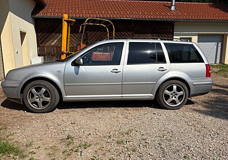 VW Golf Volkswagen 1.9TDI 74kW 4motion Pacific Variant Pacific