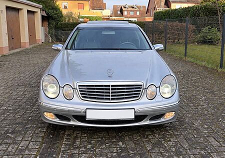 Mercedes-Benz E 240 ELEGANCE, Baujahr 2002, TÜV 3/2028