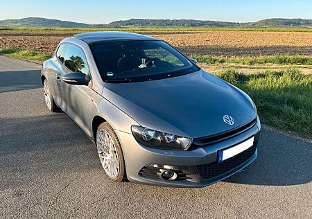 VW Scirocco Volkswagen 2.0 TDI - SHZ.- Pano. - Tüv 08/2026