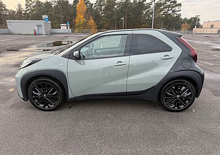 Toyota Aygo (X) Aygo (X) 1.0-l-VVT-i Explore S-CVT Explore