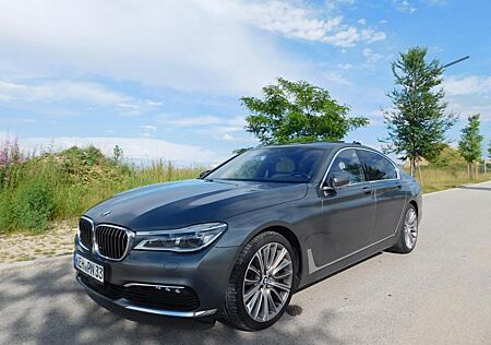 BMW 750i xDrive - Megavoll! Traumzustand!