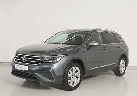 VW Tiguan Allspace Volkswagen 2.0 TDI Life DSG 7-Sitze/AHK/NAV