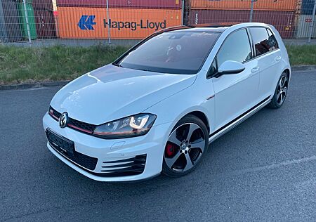 VW Golf Volkswagen VII Lim. GTI BMT Performance Panorama DSG