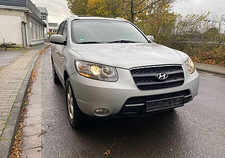 Hyundai Santa Fe gebraucht kaufen Hyundai Santa Fe 2.7 V6 4WD Automatik-LPG.