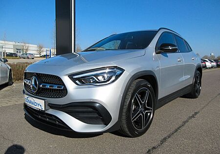 Mercedes-Benz GLA 200 AMG 7G LED Navi Kamera Night Ambi CarPl.