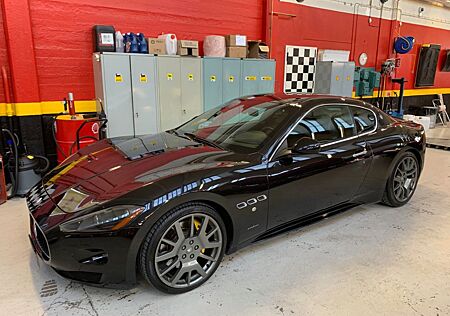 Maserati GranTurismo S 4.7L V8 440HP MC-Shift