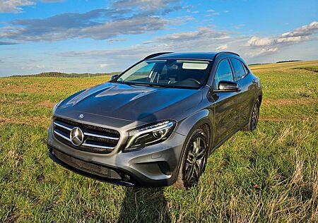 Mercedes-Benz GLA 200 CDI - *Euro-6*NAVI*Night-Paket*HU 08/27