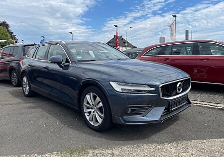 Volvo V60 Kombi Momentum Pro-1 Hand