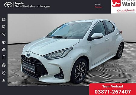 Toyota Yaris Hybrid 1.5 VVT-i Team D KAMERA ACC LED