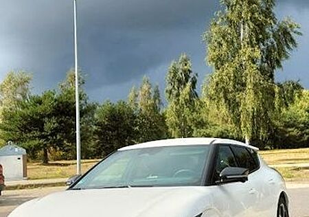 Kia EV6 77,4 kWh 239 kW Allradantrieb GT-line Pa...