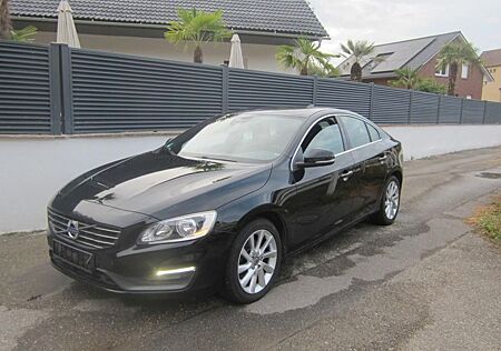 Volvo S60 Lim. Momentum PDC Klima SHZ 17 Zoll Euro-6