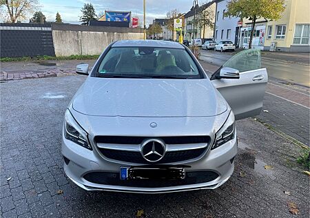 Mercedes-Benz CLA 180 Urban Urban