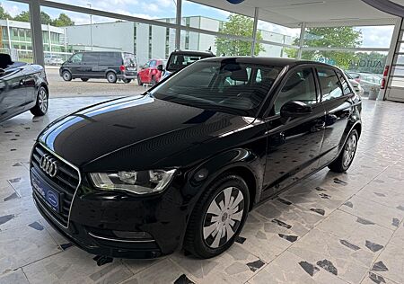 Audi A3 1,6 TDI Sitzheizung Navi Sportback attraction