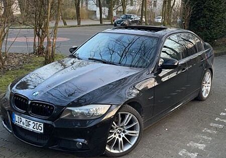 BMW 320i -