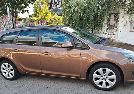 Opel Astra J Sports Tourer Style