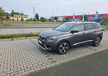 Peugeot 5008 THP 165 EAT6 Allure 7 Sitzer Focal Sound