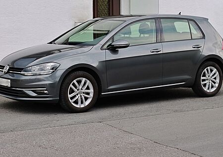 VW Golf Volkswagen Sehr gepflegter 2.0 TDI SCR DSG Highline