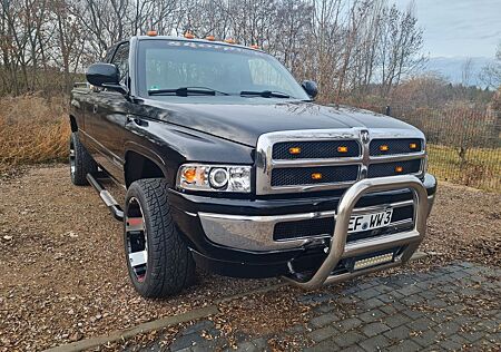 Dodge RAM Top-gepflegter 1500 V8 5.2 LPG