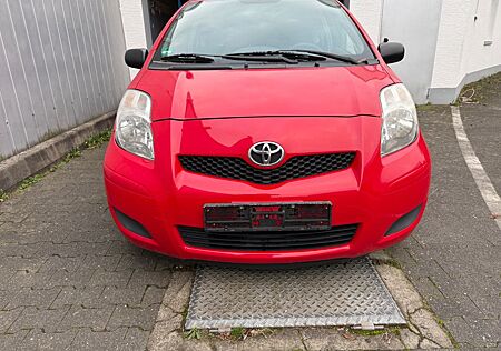 Toyota Yaris gebraucht kaufen Toyota Yaris 1,0-l-VVT-i Cool Cool
