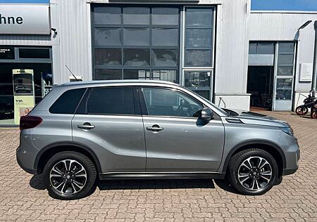 Suzuki Vitara 1.5 COMFORT+ AGS/ACC/PANO/LED/CAM/