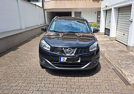 Nissan Qashqai 1.6 i-Way 8-Fach Bereift Panorama Reling