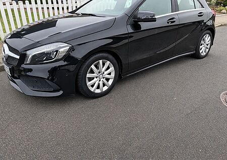 Mercedes-Benz A 180 -