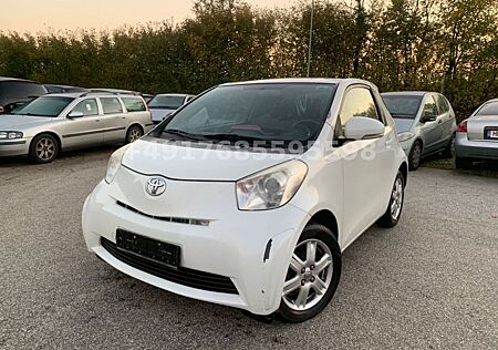 Toyota iQ Basis