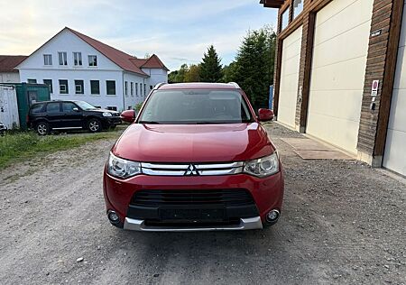 Mitsubishi Outlander ClearTec Invite Allrad / 7 Sitzer /Tüv