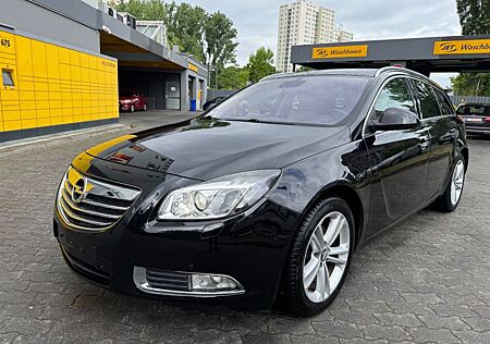 Opel Insignia A Sports Tourer Cosmo/Leder/ TÜV NEU