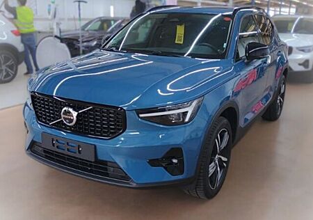 Volvo XC 40 XC40 B3 Plus Dark AHK Pano ACC Pilot Navi 360°