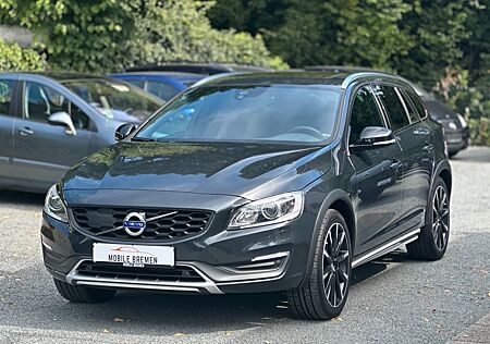 Volvo V60 Cross Country D4 AWD Summum CAM*LEDER*XENON