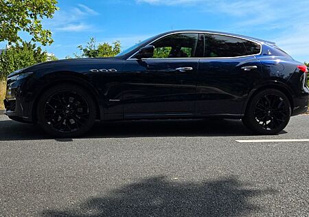 Maserati GranLusso - Garantie, 4x4, Top Luxusausstattung
