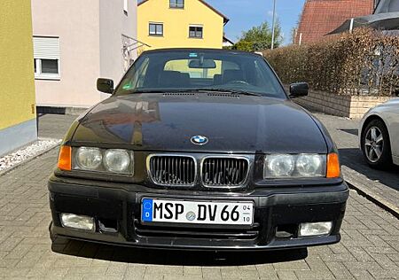 BMW 320i Cabrio E36 m-packet