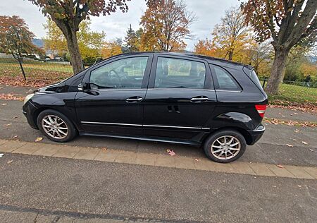 Mercedes-Benz B 170 -