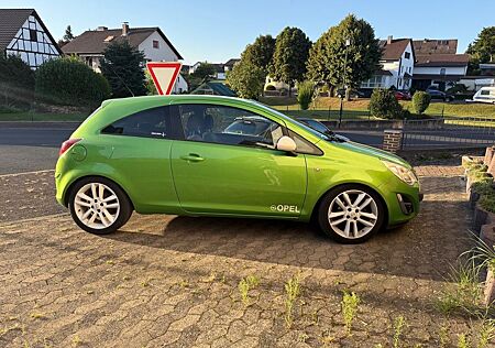 Opel Corsa 1.4 Color Stripes Color Stripes