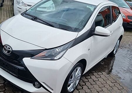 Toyota Aygo (X) Aygo -play touch *5-türig*Kamera*