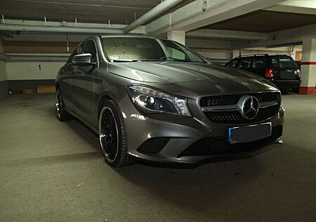Mercedes-Benz CLA 200 *SHZ*KAMERA*CHROM*XENON