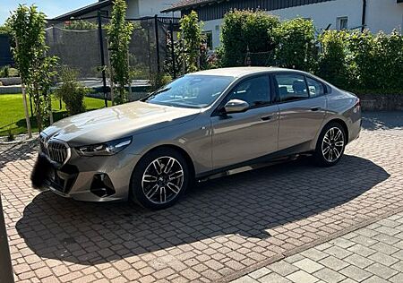 BMW 520i A -