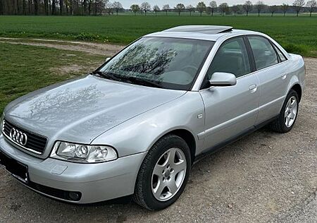 Audi A4 2.4 V6 TÜV neu