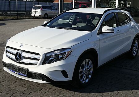 Mercedes-Benz GLA 200 Navigation/PDC/Tempomat/Sitzheizung