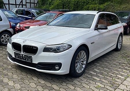 BMW 520d Touring Luxury Line Standh NAVI AHK TÜV SHZ